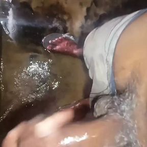 New video desi boy night video in bathroom