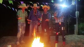 festa junina vira orgia e pula pula