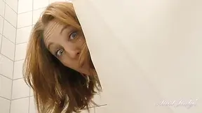 Marta Shower Masturbation