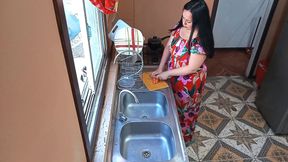 Stepmom Fucked Hard in the Kitchen with Big Ass and Soft Tits Real Amateur, Until She Came