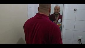 MEU ENTEADO USOU MEU BARBEADOR