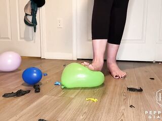 Will It Pop!? Giantess Feet Vs Balloons Barefoot, Sandals, Vans Annihilation