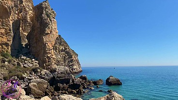 Sweet Hiking Pussy Was Fucked In Public - Bunny Rabbits