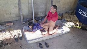 comendo a filha da puta da sapatao dando o cu no terraco