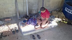 comendo a filha da puta da sapatao dando o cu no terraco