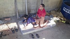 comendo a filha da puta da sapatao dando o cu no terraco