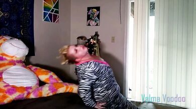 BBW STRIPTEASE, DADDYS GIRL LOVES ONSIES