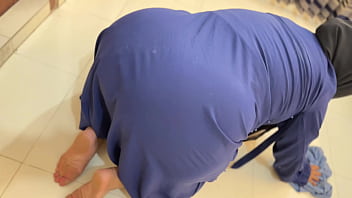 Big Ass Muslim Hot Stepmom Stuck Under Bed &amp_ Want Rough Anal before getting her out from under bed