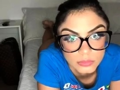 Kellyta morena muito gata e exibida fez uma live picante de