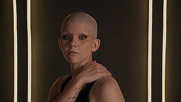Nikita gets a surprising new look - shaved smooth (MASTER EDIT)