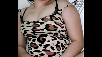 Istri yang suka selingkuh, sering digoyang pria lain di tempat kerjanya