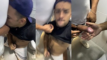 Mamei a enorme rola do enfermeiro dotado no banheiro do hospital.