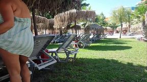 OMG! What She Doing In Public Aquapark!