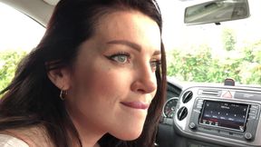 She made a blowjob in the parking lot, swallow sperm and cum in her panties