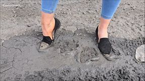 Zara Loafers Muddy Mayhem – Pointy Toe Flats Ruined Walking Through Deep Wet Mud