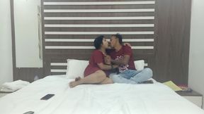 Hot Indian Wife XXX Curvy Big Boobs Desi Bhabhi Gets Pussy Fucked