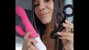 Today I have two toys with me that I would try  Come in my fan club and choose which one (link in comments)