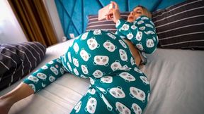 Jenny Lux goes wild in doggy style and gets a creampie