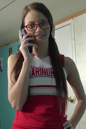 Farrah Valentine - Cheerleader gives her stepbrother a handjob to take her to practice!