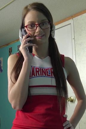 Farrah Valentine - Cheerleader gives her stepbrother a handjob to take her to practice!