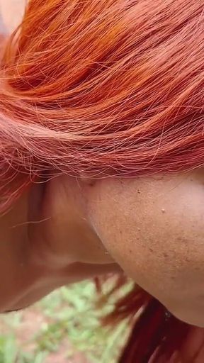 The Beautiful Lost Princess in a New Area but Find Both Help