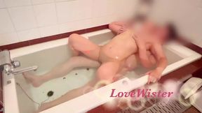 40s &mdash;  amateur &mdash;  personal shot &mdash;  seductive vibes in the bath