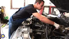 Mature women share one lucky man's cock