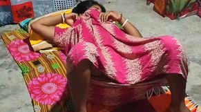 Bengali bhabhi Family taboo sex with clear Audio! Don&#039;t cum Inside my Pussy!