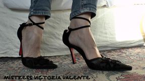 Mistress Victoria Valente - High heels jeans legs, masturbation allowed, cum on heels feet