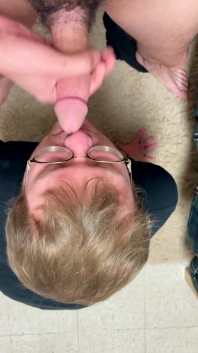 Amateur teen gets a public cumshot on her cock