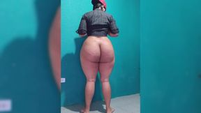 Shemale with a big ass and a huge, thick, delicious penis.