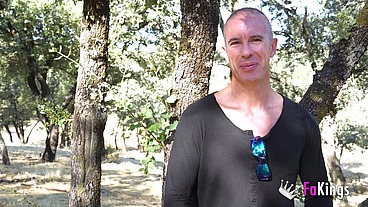 Lara Cruz tries one of our OUTDOOR SEX DATES: Will she find true love?
