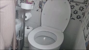 &egrave_ davvero urgente, devo fare pip&igrave_- urgency for pee