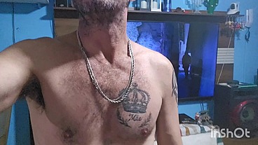 Fazendo o vizinho puto gemer na pica