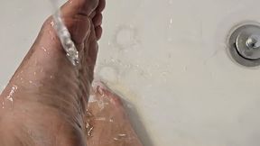 Bath time for my dirty toes!