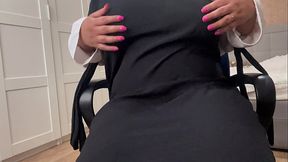 Syrian milf sits on web chat and caresses her clitoris