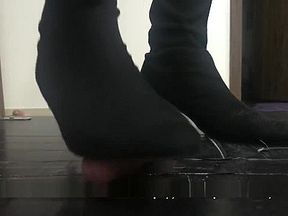 Boots Cock crush no cum