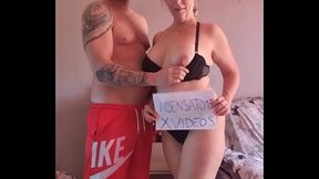 V&iacute_deo de verificaci&oacute_n de la rubia y su macho