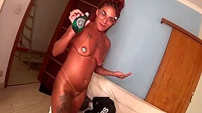 A Carioca Do Clitoris Gigante Aprontando Com As Gostosas