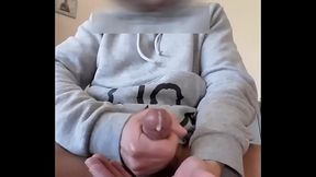 Branlette et belle &eacute_jaculation