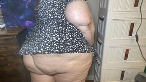 Big Booty Date Comes Over