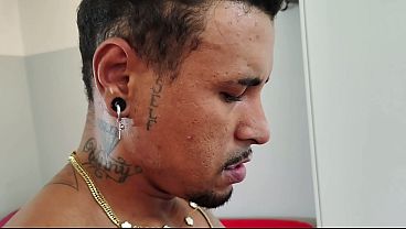 Ruiva tarado e safada puxa novinho pelo pirocada e obriga soca no cuzinho 100% anal