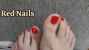 PAINTING MY TOES BRIGHT RED (PEDICURE)