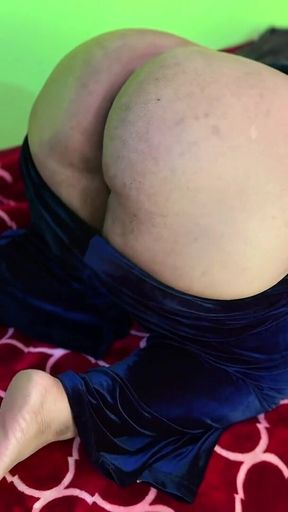 Egyptian Big Ass Beautiful Hot Stepsister Open Her Huge Booty Just Then Her Stepbrother Enter Her Room & Fuck Her Big Ass