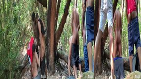 varios homens fodendo o passivo no parque