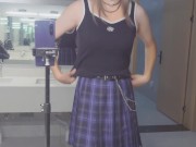 伪娘 // 公厕露出玩飞机杯，结果秒射