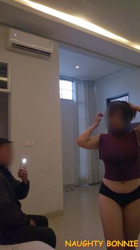 Courier Prank Thirst Trap - BAN   Clip 1