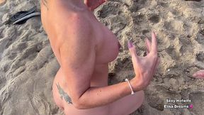 me godant mon petit trou devant des voyeurs sur la plage hot video dans ...