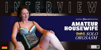 Amateur Housewife Claudia loves to orgasm!