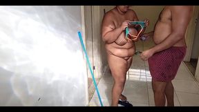 Maid with an Incredible Horny, Melzinho Comes to Drain From Her Panties and Fucks the Boss's Son